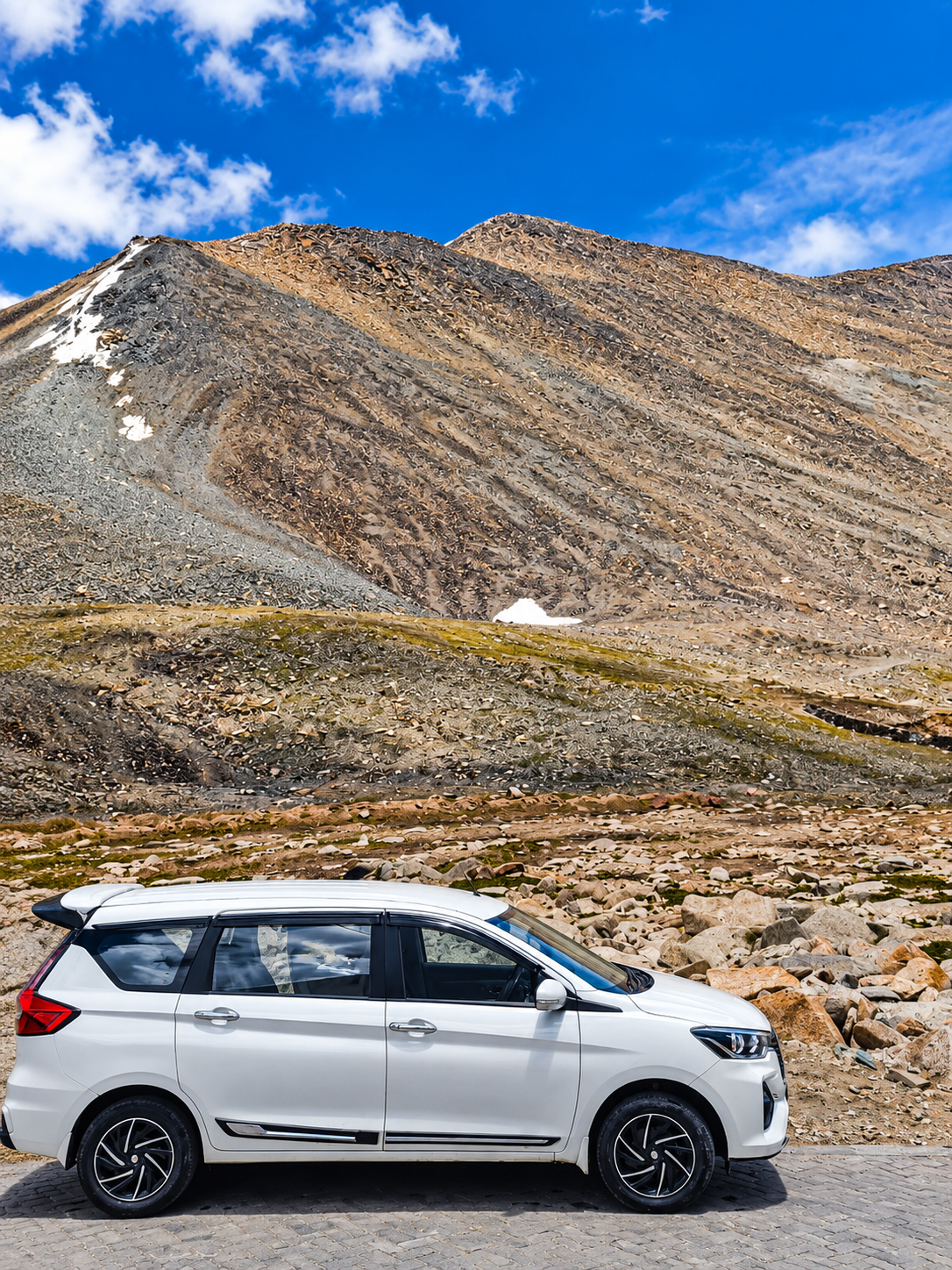 Ladakh travel vehicle for family trips