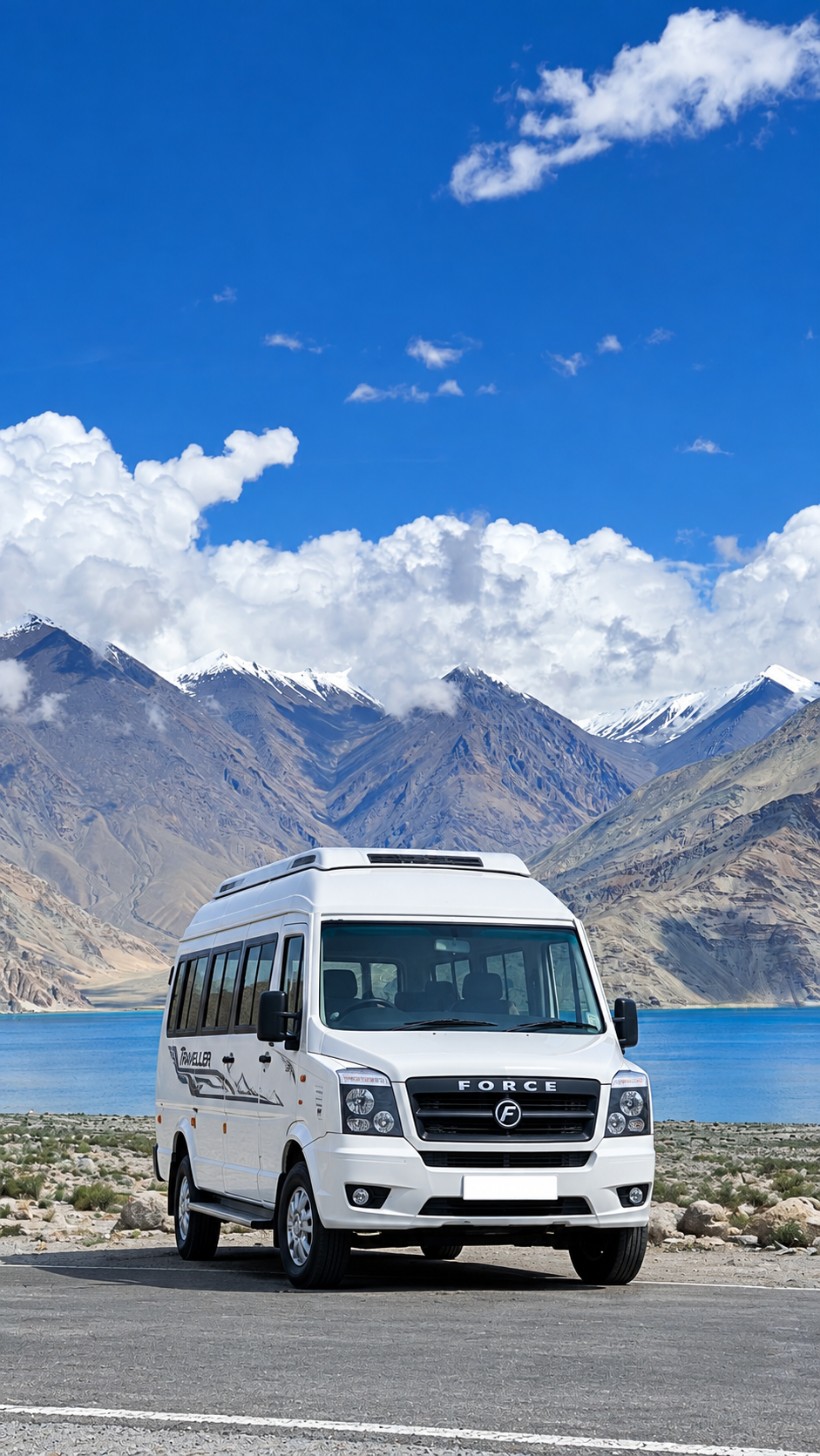 SUV taxi for Leh sightseeing